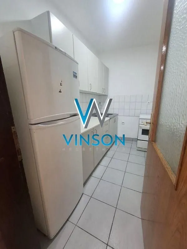 Izdavanje, dvosoban stan, 46m², Centar, Novi Sad