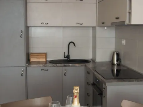 Izdavanje, jednosoban stan, 42m², Budva, Crna Gora - image 15