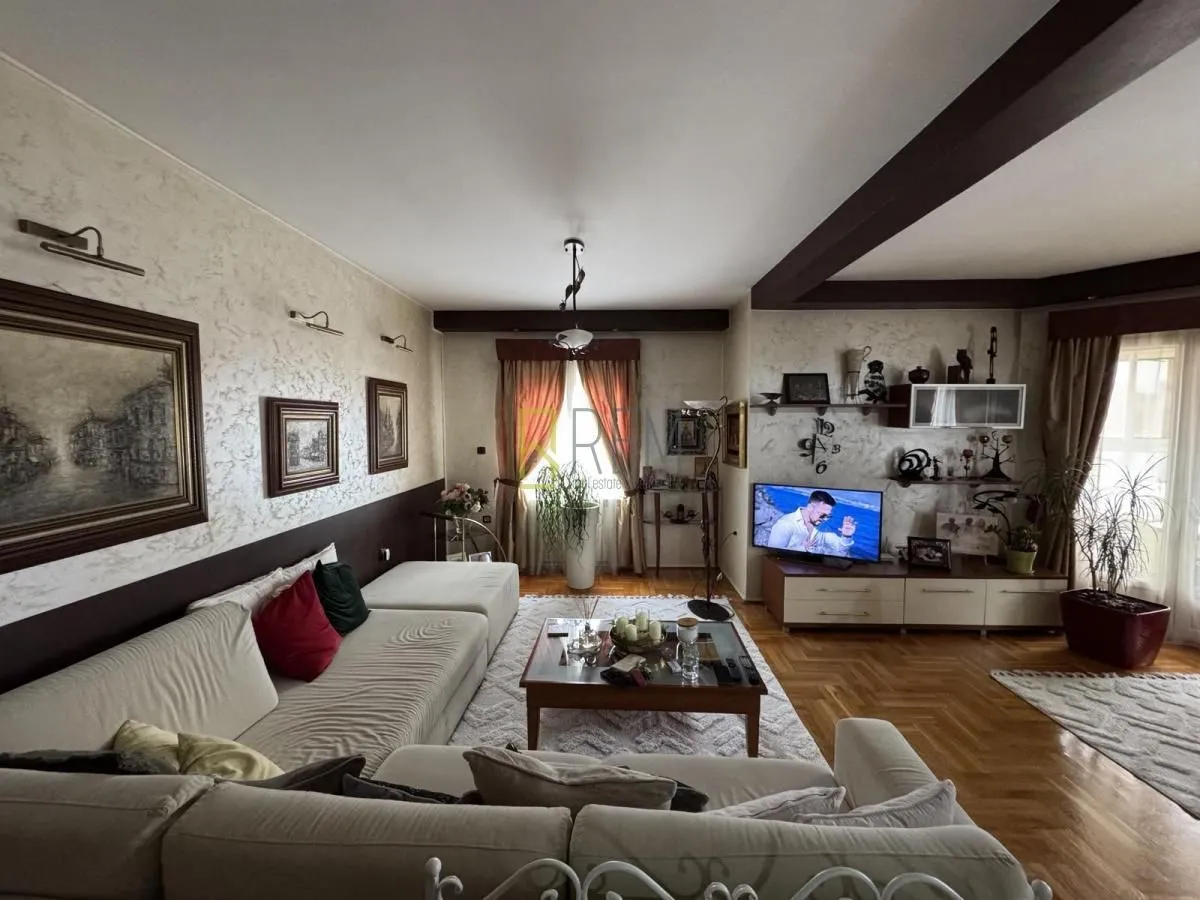 Prodaja, trosoban stan, 109m², Momišići, Podgorica
