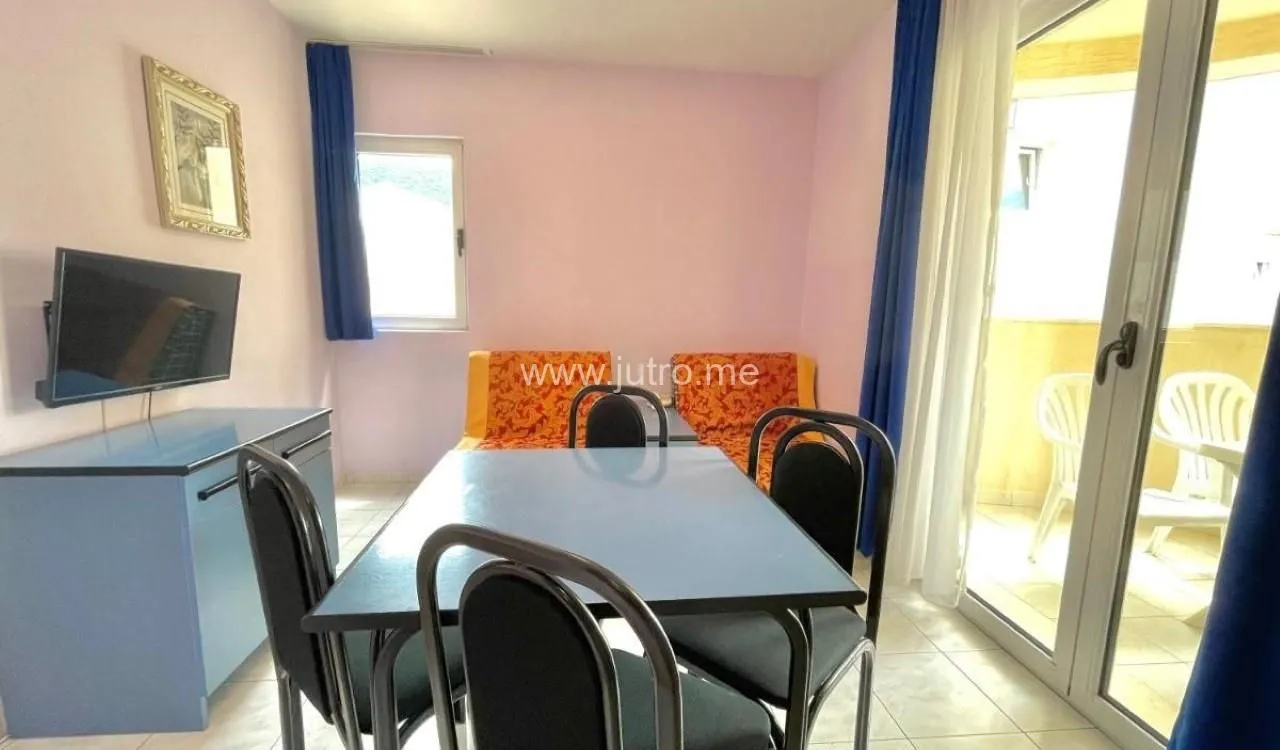 Prodaja, ugostiteljski objekat, 1300m², Centar, Budva