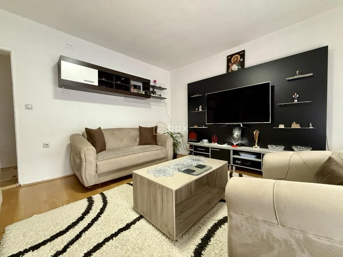 Sale, house, 200m², Pantelej, Niš