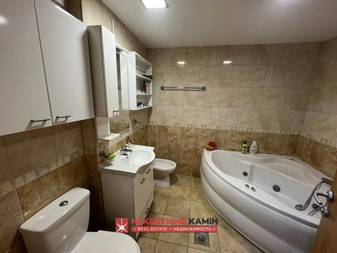 Prodaja, stan, 72m², Velji Vinogradi, Budva