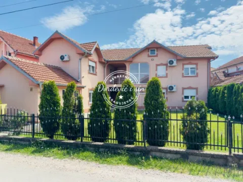 Sale, house, 269m², Ćava, Kragujevac