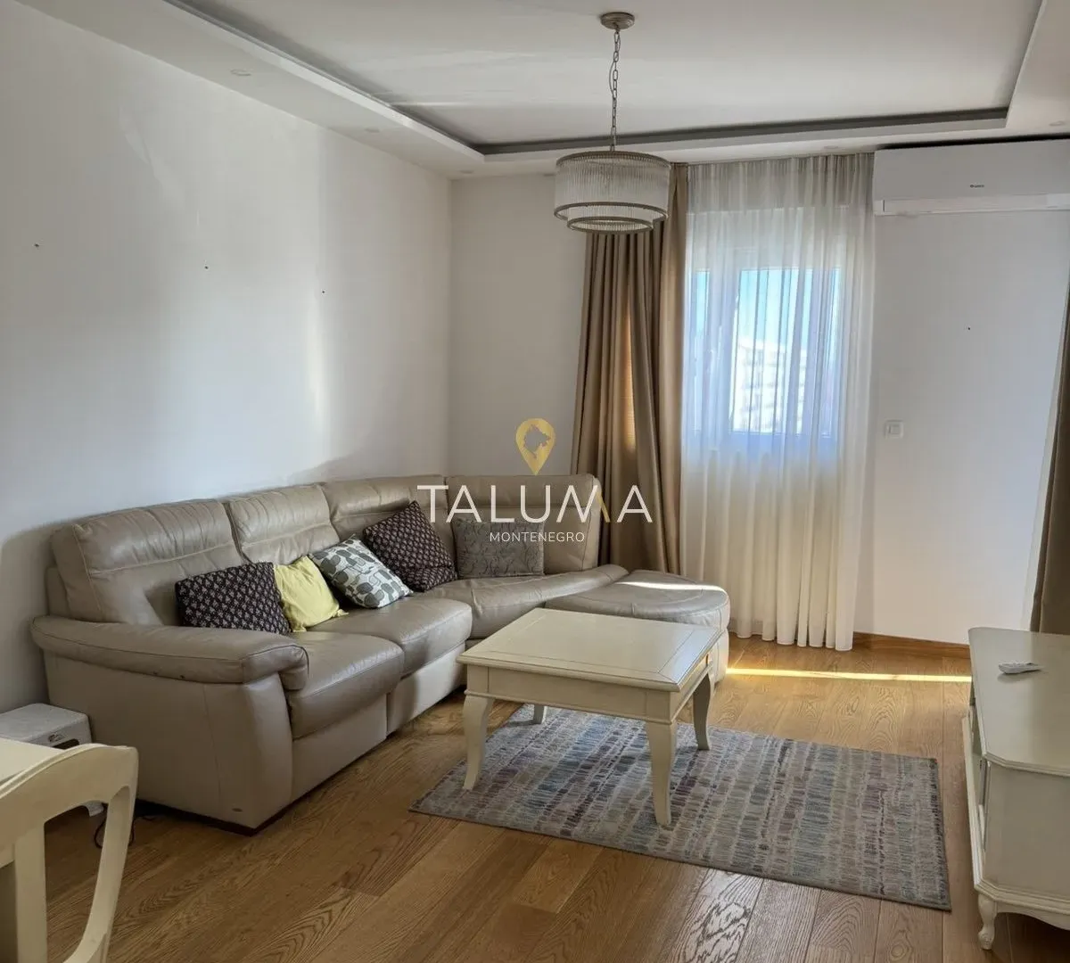 Izdavanje, dvosoban stan, 72m², City Kvart, Podgorica