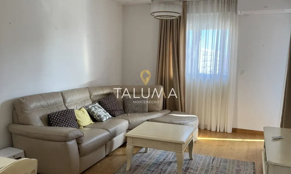 Rent, two bedroom apartment, 72m², City Kvart, Podgorica