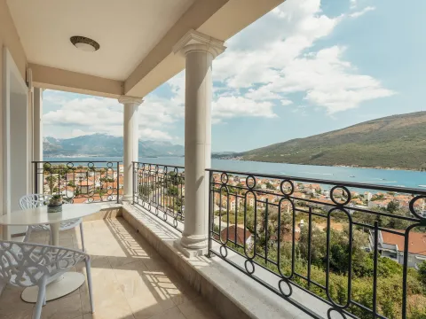 Sale, three bedroom apartment, 164m², Đenovići, Herceg Novi - image 3