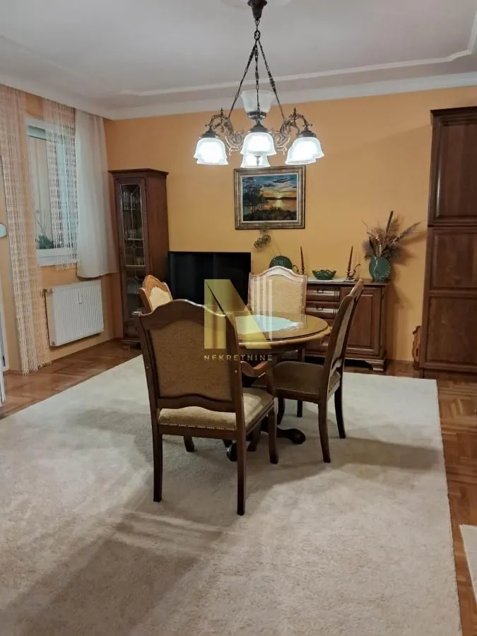 Prodaja, dvosoban stan, 49m², Centar, Subotica