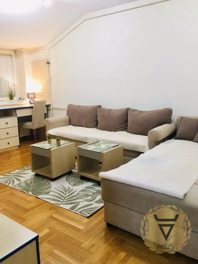 Izdavanje, dvosoban stan, 43m², Novi Beograd Sve Podlokacije, Beograd