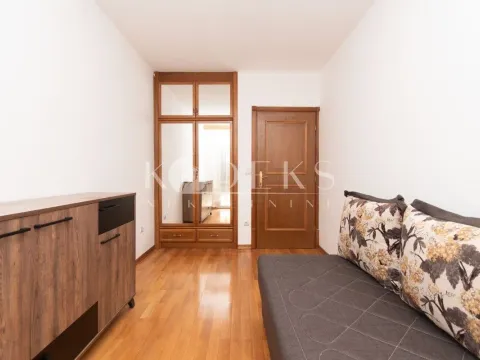 Izdavanje, dvosoban stan, 75m², Stara Varoš, Podgorica - image 31
