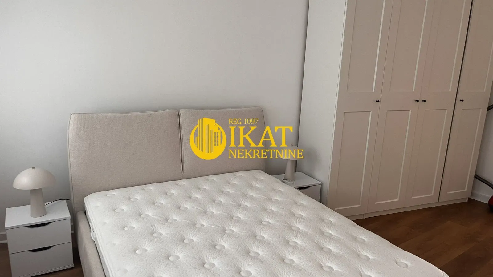 Izdavanje, jednosoban stan, 59m², Stari Grad, Beograd
