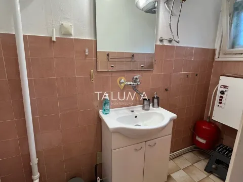 Rent, three bedroom apartment, 130m², Centar, Podgorica - image 12