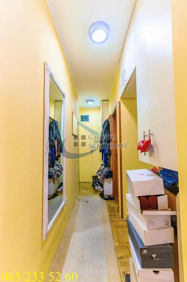 Prodaja, jednosoban stan, 31m², Kanarevo Brdo, Beograd
