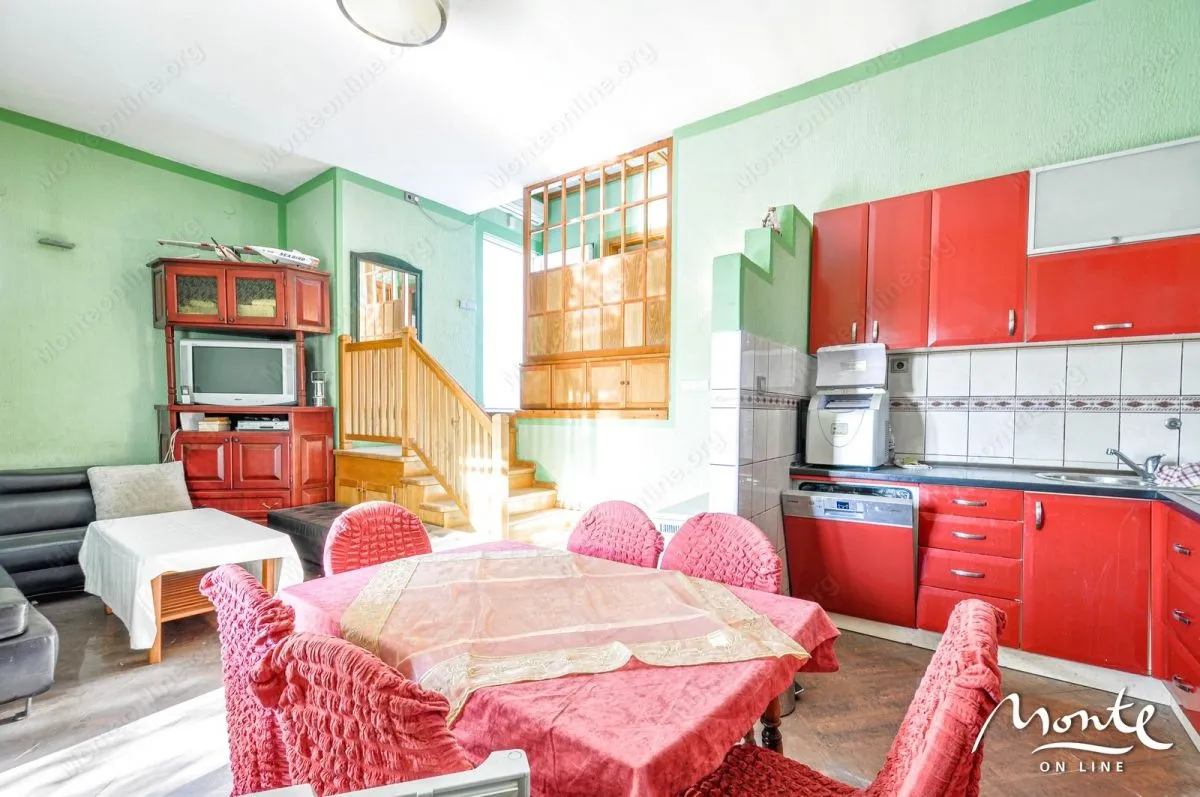 Prodaja, kuća, 194m², Tivat, Crna Gora