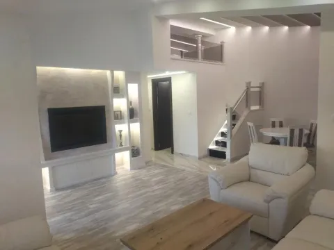 Rent, two bedroom apartment, 75m², Ljubović, Podgorica - image 2