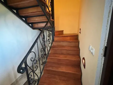 Prodaja, kuća, 272m², Stoliv, Kotor - image 7