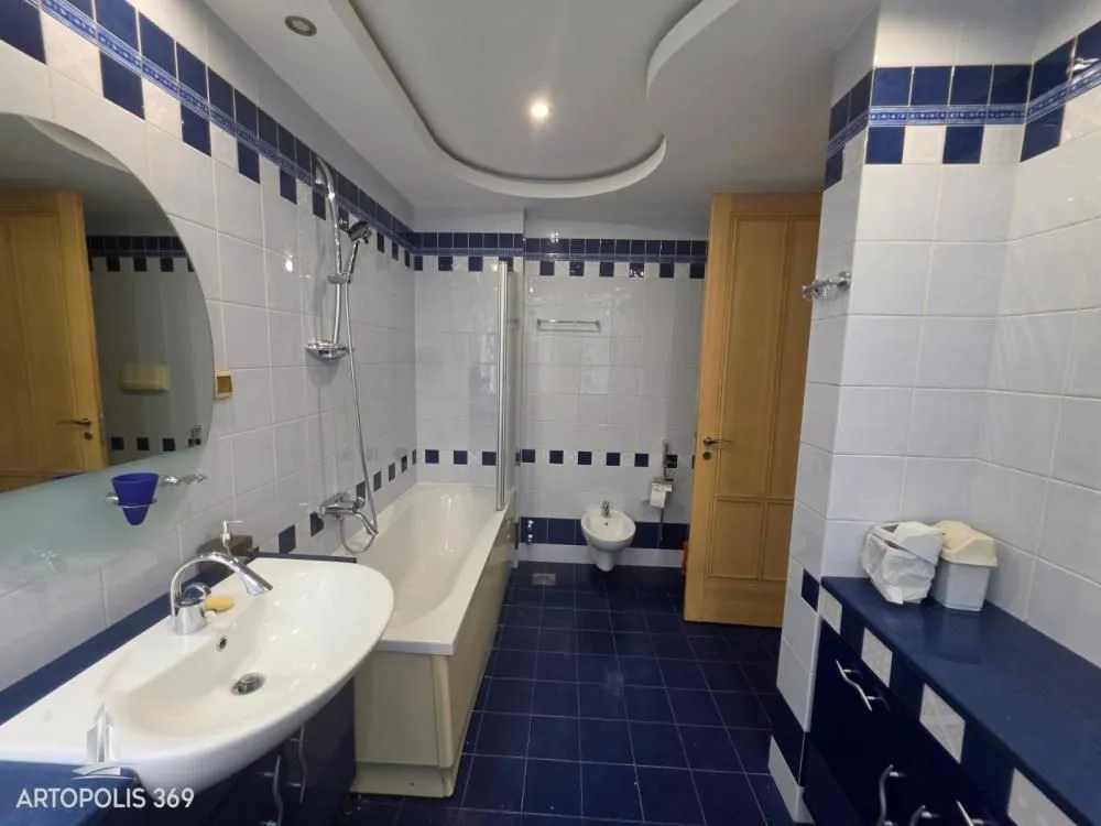 Izdavanje, kuća, 290m², Zvezdin Stadion, Beograd