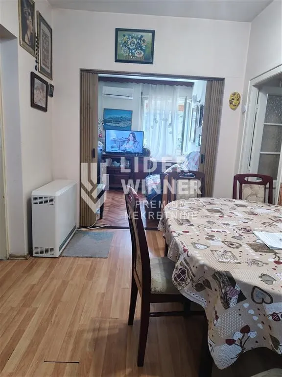Prodaja, trosoban stan, 76m², Brace Jerković, Voždovac Sve Podlokacije