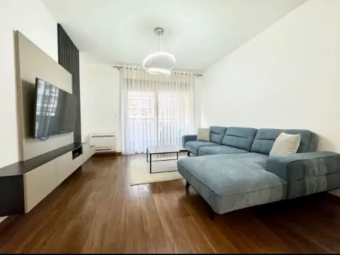 Izdavanje, dvosoban stan, 70m², Master Kvart, Podgorica - image 4