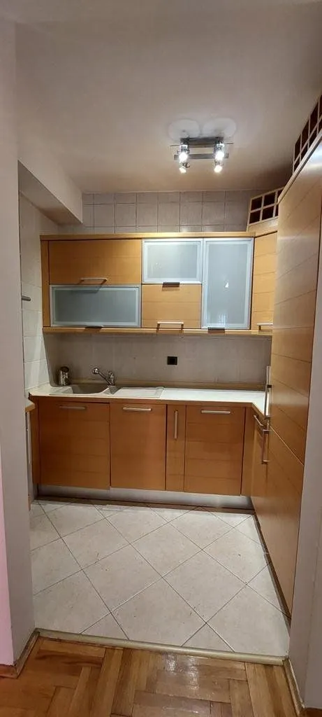 Izdavanje, jednosoban stan, 42m², Preko Morače, Podgorica