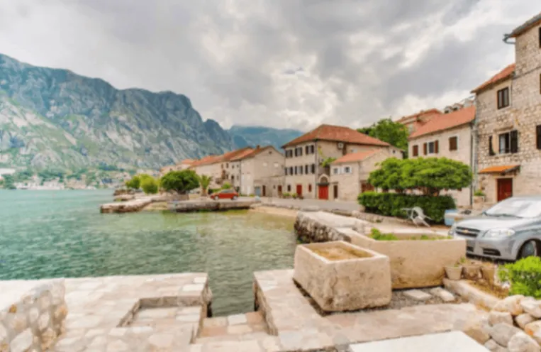 Izdavanje, kuća, 200m², Prčanj, Kotor