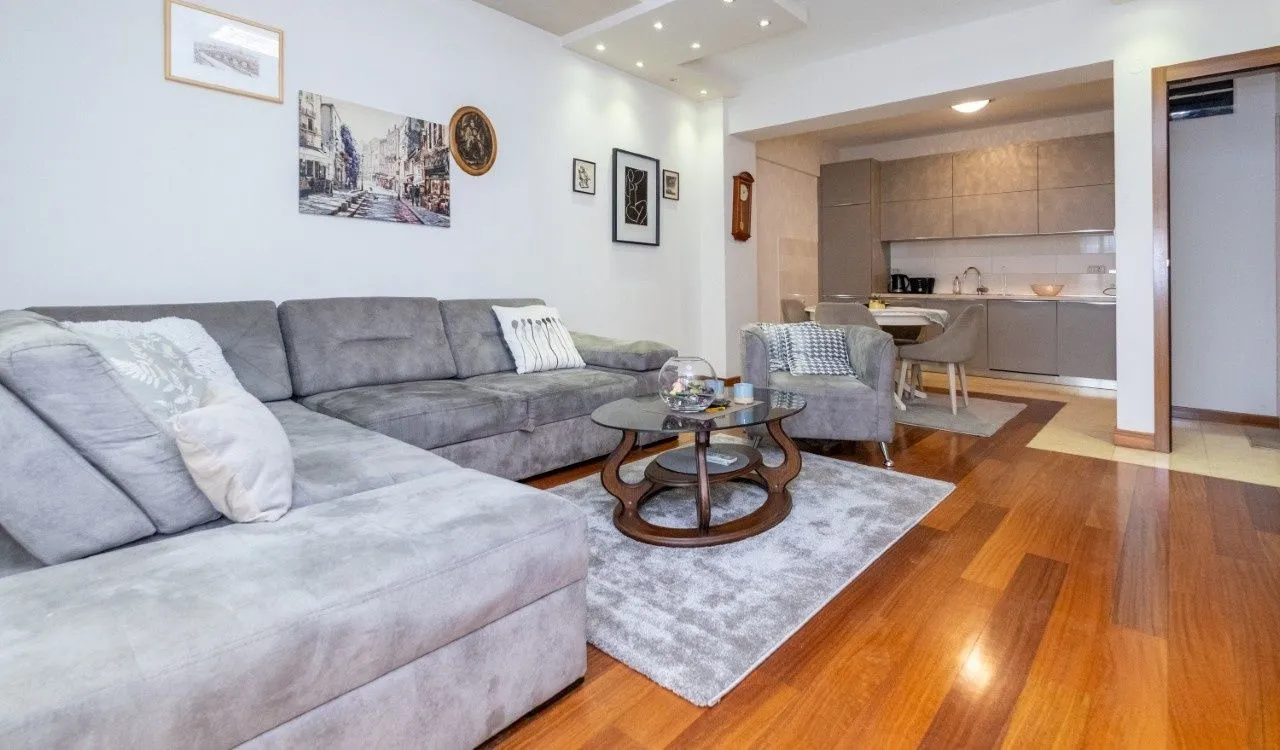 Rent, two bedroom apartment, 75m², Podgorica, Crna Gora