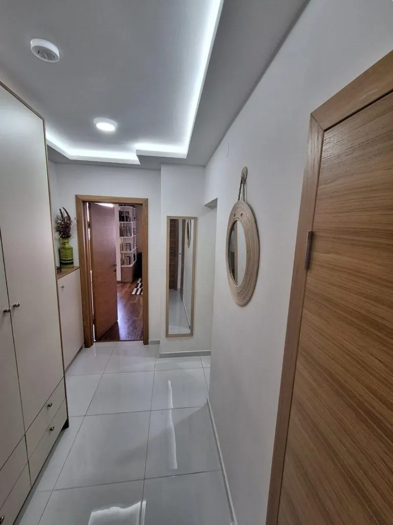 Prodaja, trosoban stan, 89m², Centar, Podgorica