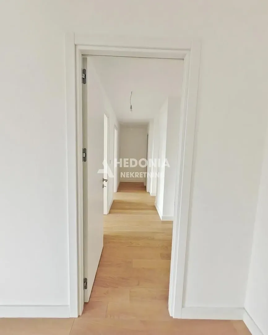 Prodaja, četvorosoban stan, 125m², Autokomanda, Voždovac Sve Podlokacije