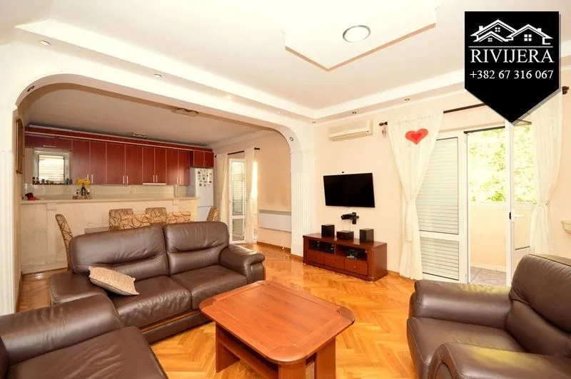 Prodaja, trosoban stan, 200m², Topla, Herceg Novi
