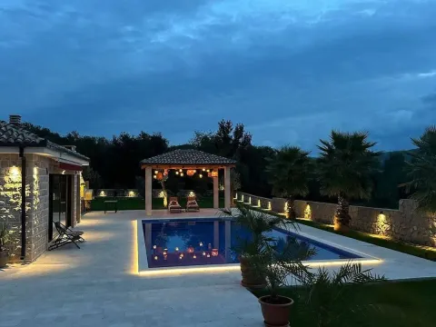 Sale, house, 251m², Radanovići, Kotor - image 10