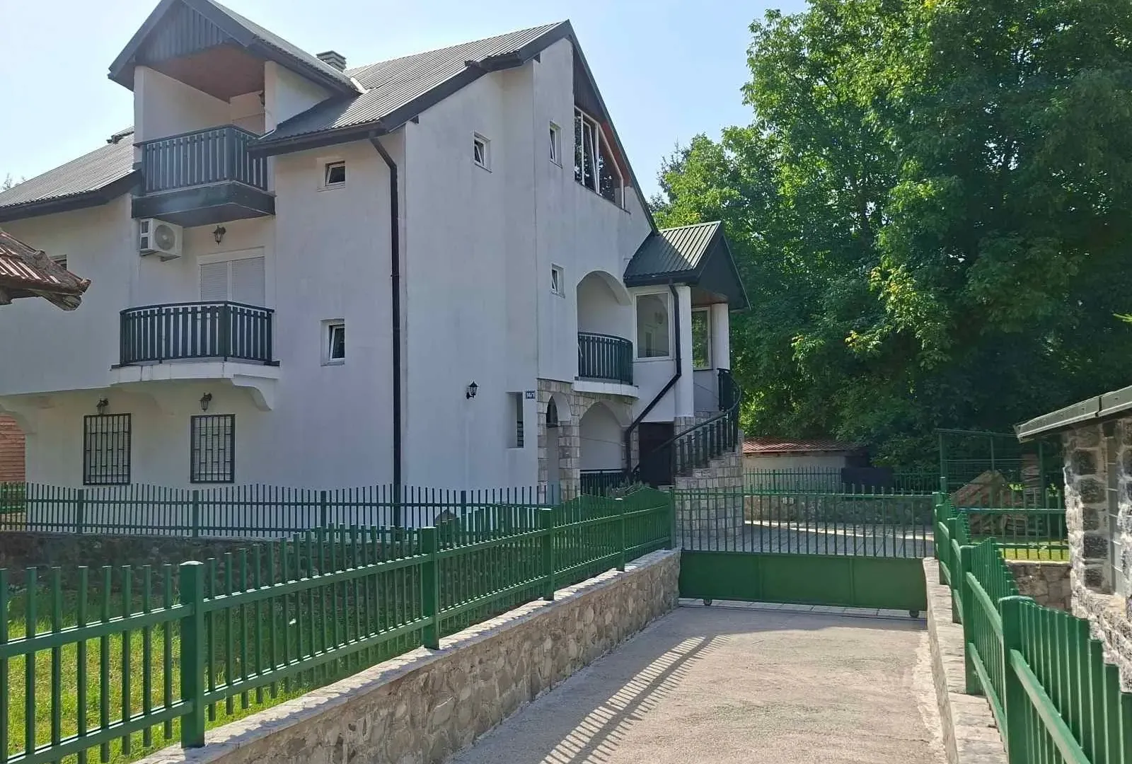 Sale, house, 310m², Kolašin, Crna Gora