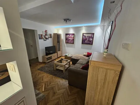 Rent, one bedroom apartment, 42m², Bečići, Budva - image 3