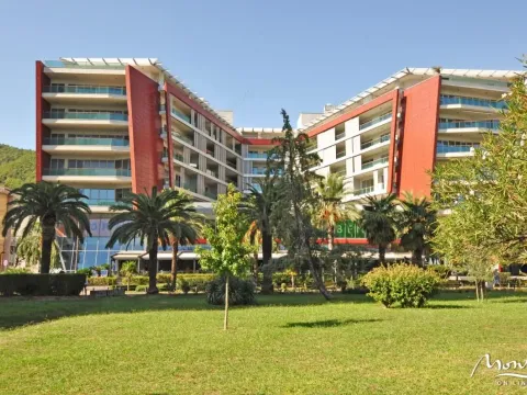 Sale, one bedroom apartment, 87m², Budva, Crna Gora - image 21