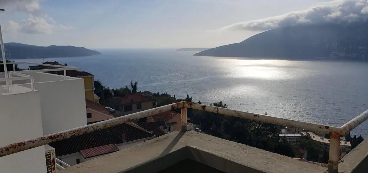 Prodaja, jednosoban stan, 86m², Herceg Novi, Crna Gora