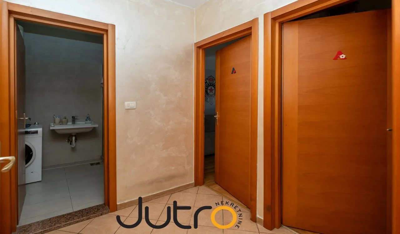 Prodaja, trosoban stan, 164m², Stari Aerodrom, Podgorica