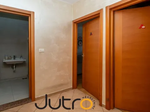 Sale, three bedroom apartment, 164m², Stari Aerodrom, Podgorica - image 4