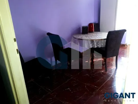 Izdavanje, trosoban stan, 70m², Vračar, Šid - image 7