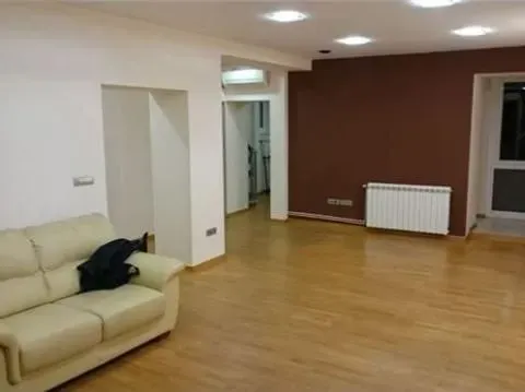 Izdavanje, poslovni prostor, 80m², Stari Grad, Beograd - image 3