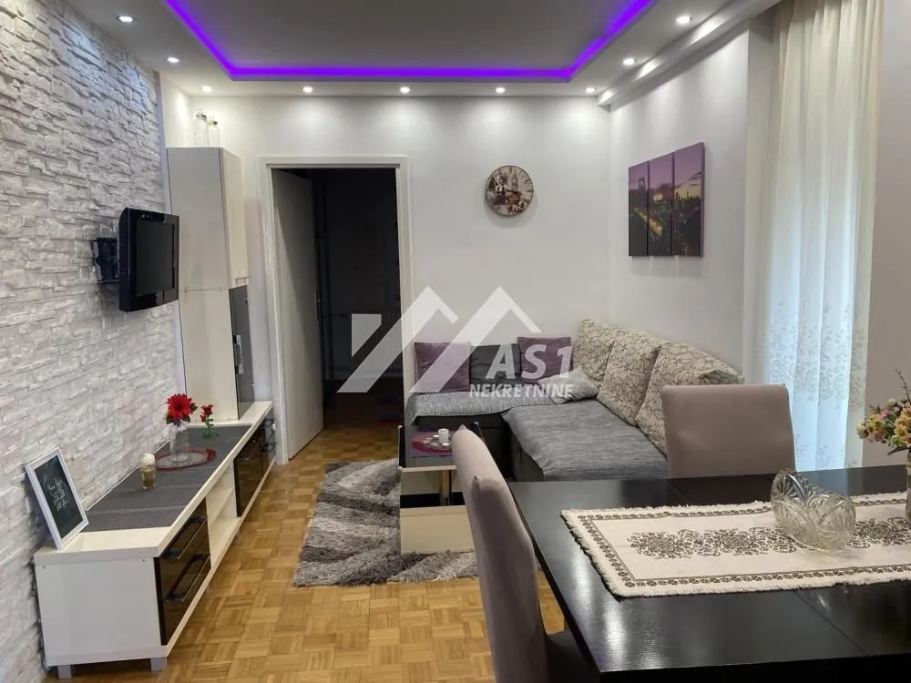 Izdavanje, dvosoban stan, 47m², Novo naselje, Novi Sad