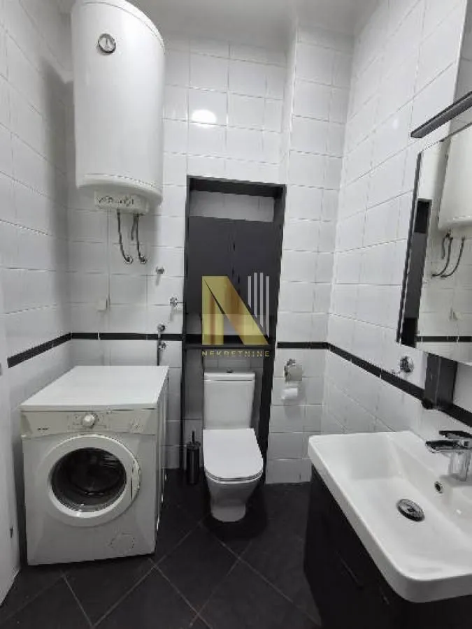 Prodaja, garsonjera, 32m², Centar, Novi Sad