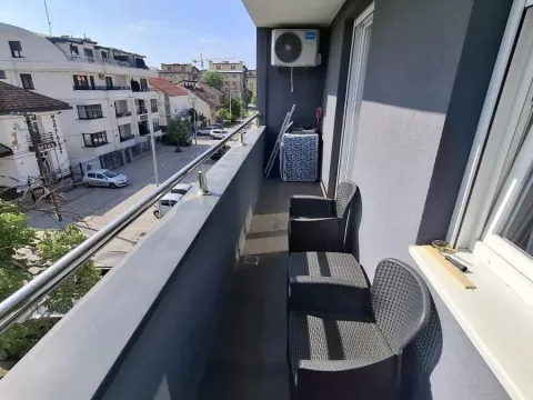 Izdavanje, trosoban stan, 70m², Sajmište, Novi Sad - image 17