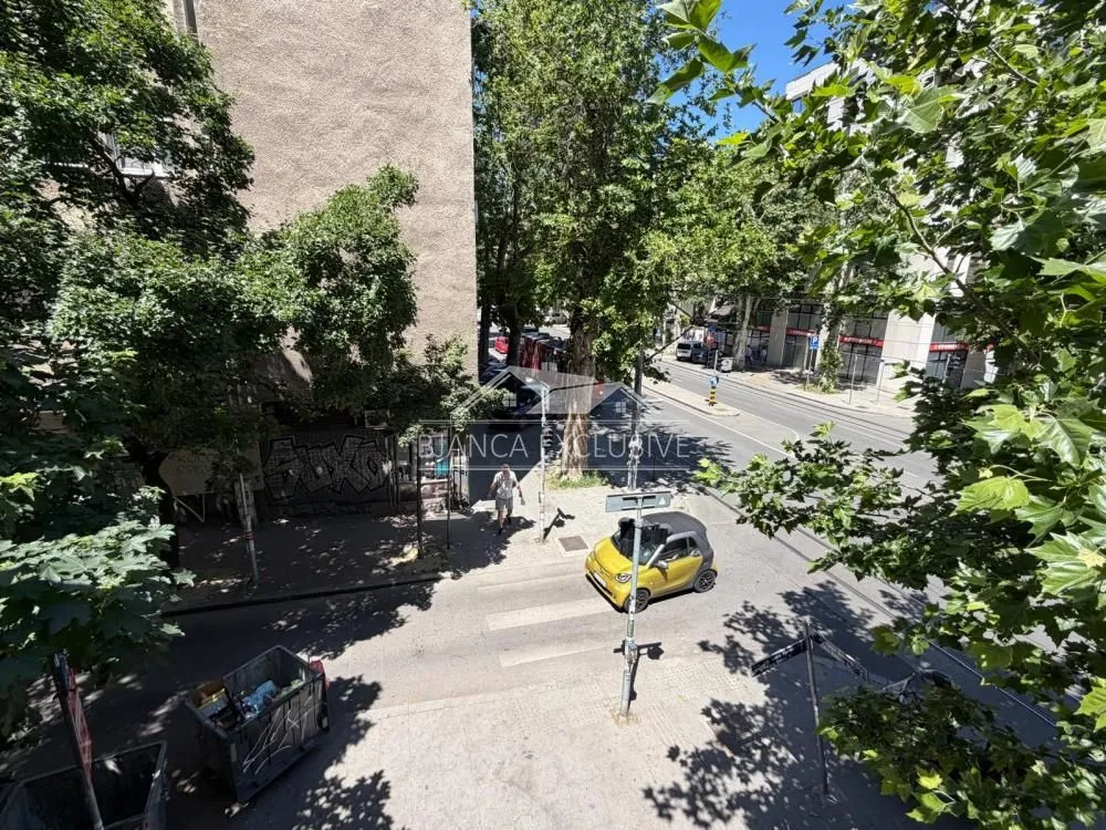 Prodaja, četvorosoban stan, 111m², Stari Grad, Beograd