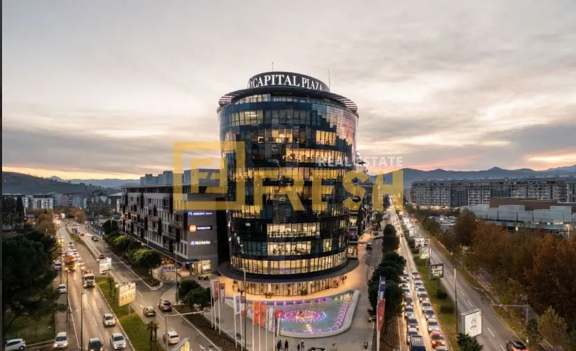 Prodaja, trosoban stan, 188m², Preko Morače, Podgorica
