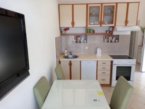 Izdavanje, jednosoban stan, 45m², Mažina, Tivat - image 5