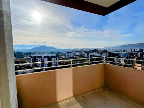 Prodaja, dvosoban stan, 72m², Central Point, Podgorica - image 1