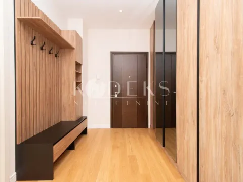 Izdavanje, trosoban stan, 127m², Preko Morače, Podgorica - image 14