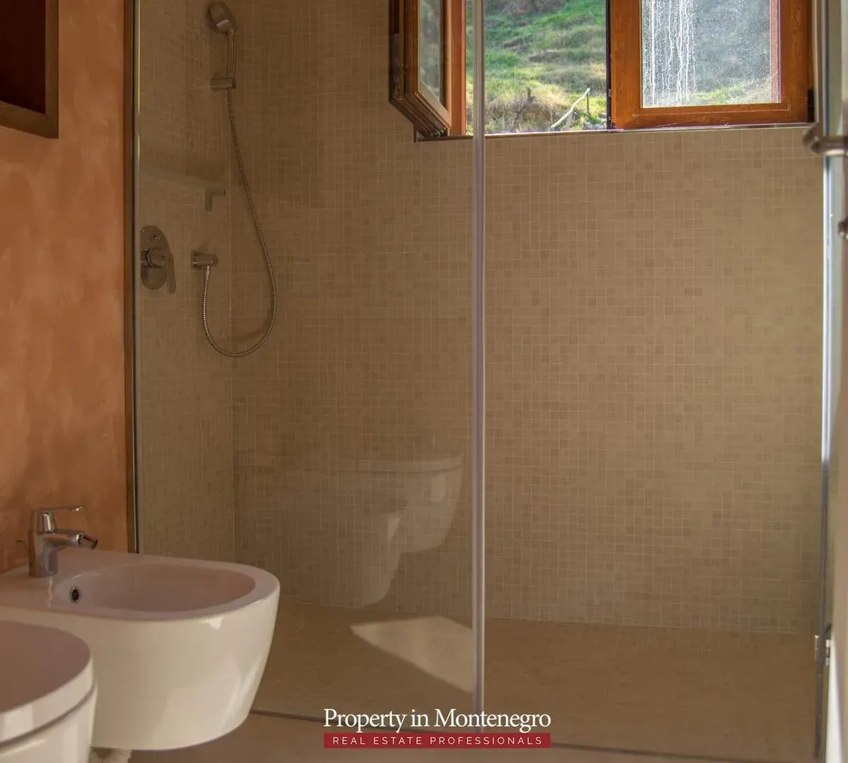 Prodaja, kuća, 585m², Stoliv, Kotor
