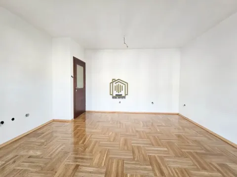 Prodaja, dvosoban stan, 73m², Dalmatinska ulica, Podgorica - image 3