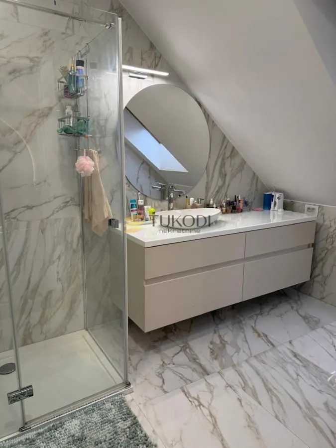 Prodaja, stan, 146m², Rotkvarija, Novi Sad Sve Podlokacije