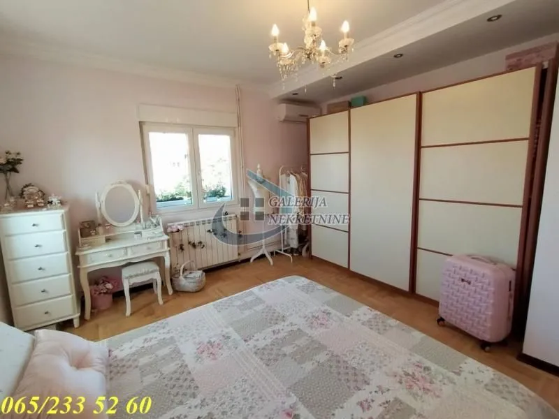 Sale, apartment, 208m², Stari Grad, Beograd
