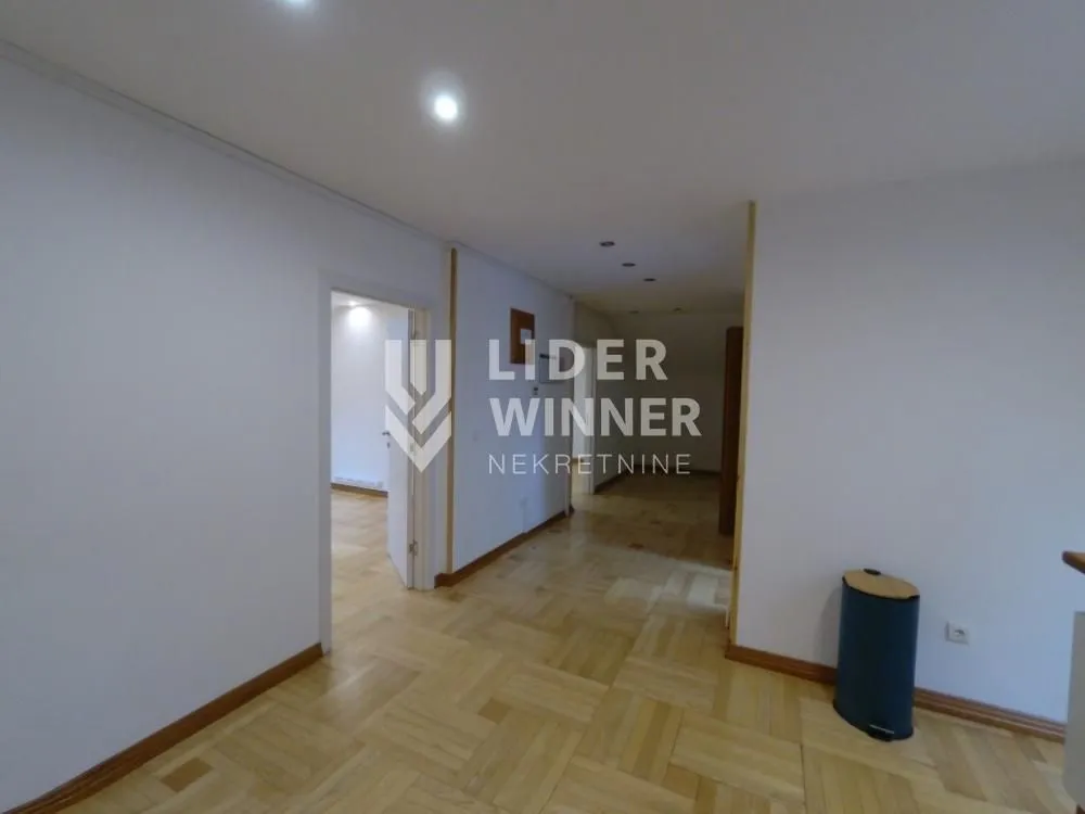 Izdavanje, kuća, 459m², Savski Venac, Beograd
